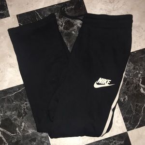 Nike men sweatpants 🌚